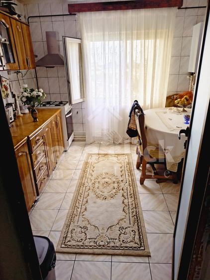 3 camere decomandat, etaj 8, 2 băi – panoramă aparte în Micro 17 - 3