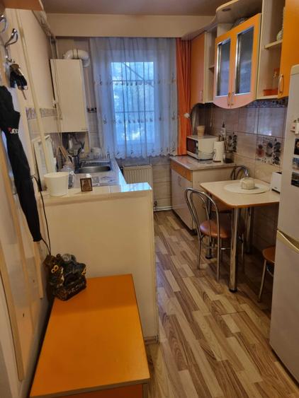 Inchiriez apartament 2 camere - 1