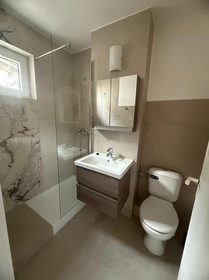 Apartament cu 3 camere în Cetate