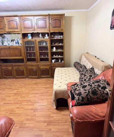 Apartament -3 camere - decomandat - Colentina - 2