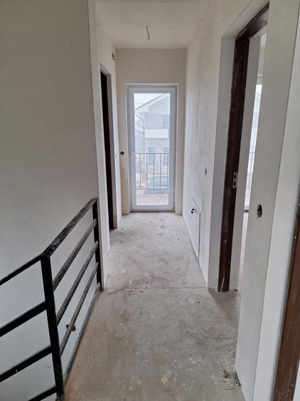 Casa P+M semifinisata, 140 mp, teren 500 mp Santandrei, str. Nordului - 4