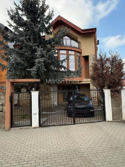 Propietar inchiriez vila la ?oseaua Bucium