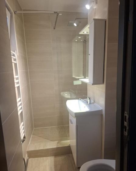 Inchiriez apartament 3 camere - 5