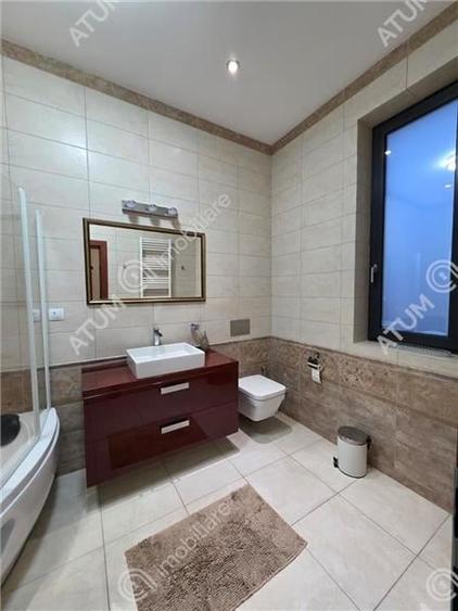 Casa 4 camere 3 bai terasa si teren 250 mp zona Octavian Goga Selimbar - 25