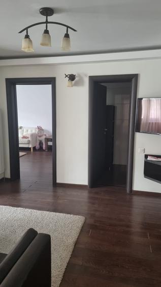 Apartament 3 camere de vânzare - zonă centrală, mobilat și utilat. - 3
