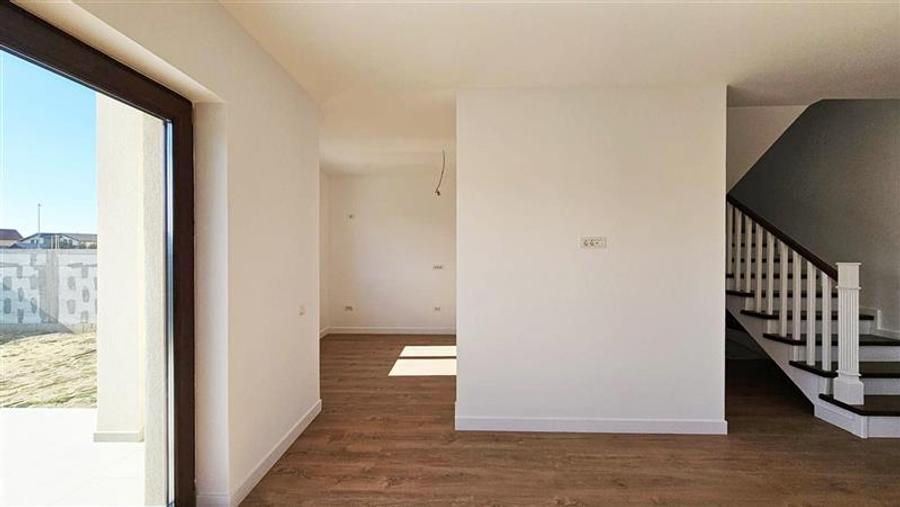 DUPLEX DESPARTIT PRIN CAMERA TEHNICA 5 CAMERE DUMBRAVITA - PETRE TUTEA - 2