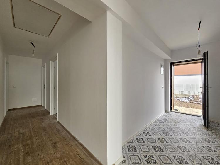 Casa individuala cu trei camere P+M, teren 400mp - 8