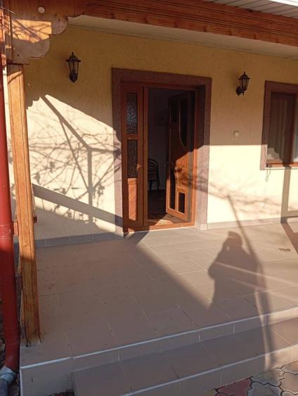 🏡 Casă amplă, renovată, cu 2.150 mp teren – arabil + teren multifuncțional – Bă - 1