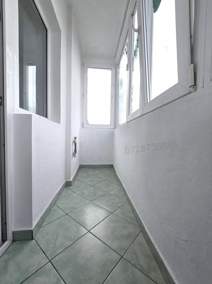 Bulevardul Decebal stradal, langa Metrou Piata Muncii - 15