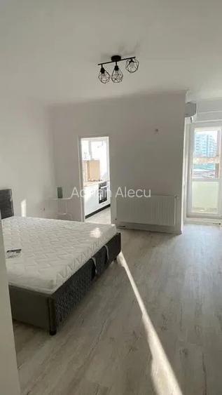 Garsoniera, decomandata, 31 mp, centrala proprie, balcon, ac, Militari Residence