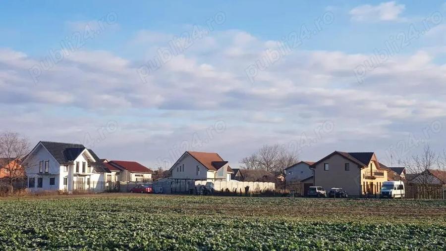 De vanzare o parcela in in Sacalaz, langa vatra satului , intre case , utilitati incluse, 33900 euro - 2