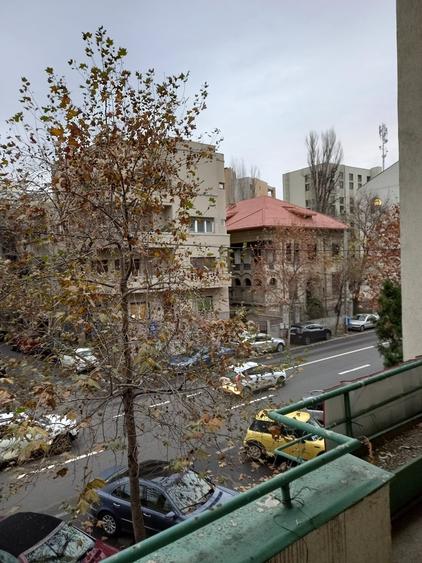 Dacia, Piata Spaniei - 2