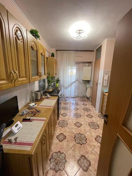 Apartament 2 camere decomandat Pacurari etajul 1 - 3