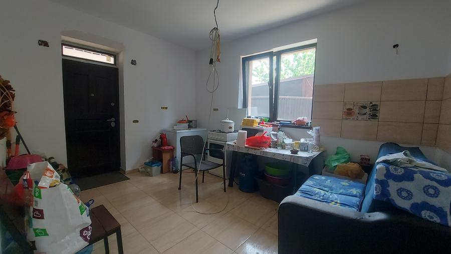 Vanzare vila pentru 2 familii in com BERCENI. jud.ILFOV - 7