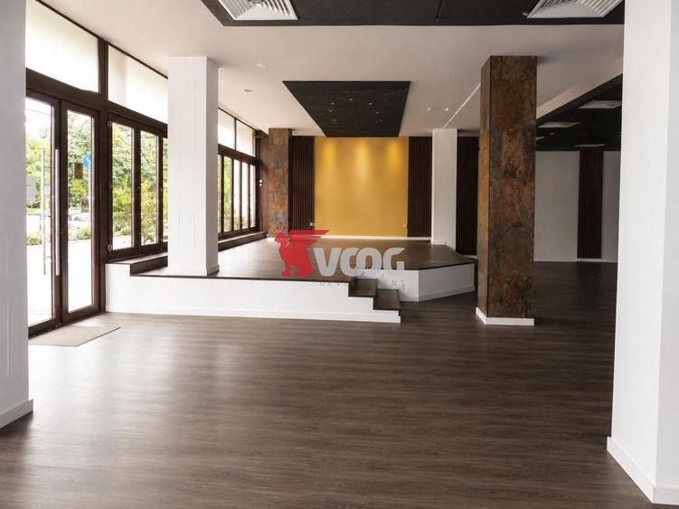 Spațiu comercial, de 300 mp, în Complex Studențesc