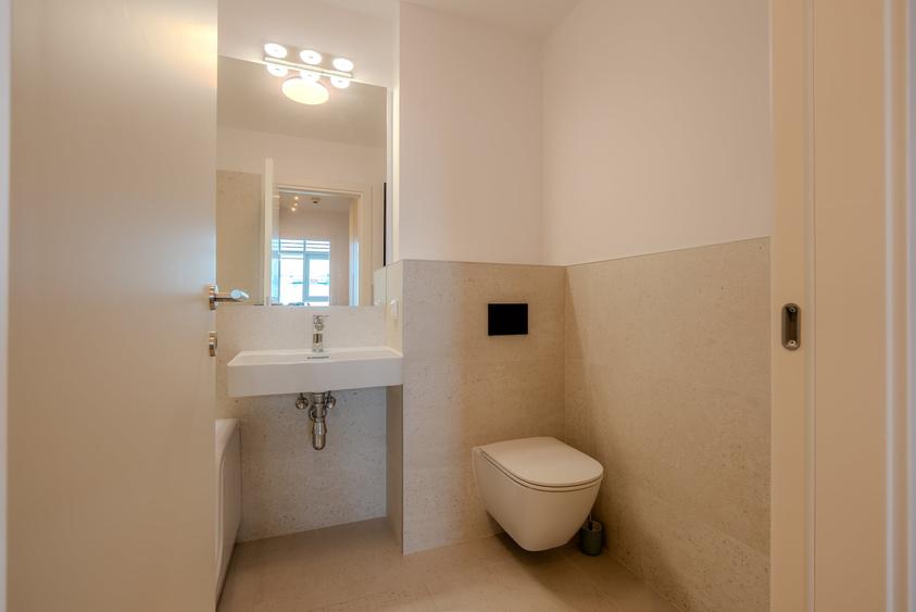 Apartament cu 2 camere semidecomandat în Floreasca
