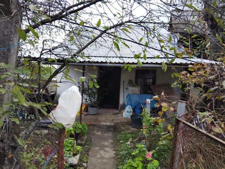 Vand casa,sat Valeni,jud.Valcea - 1