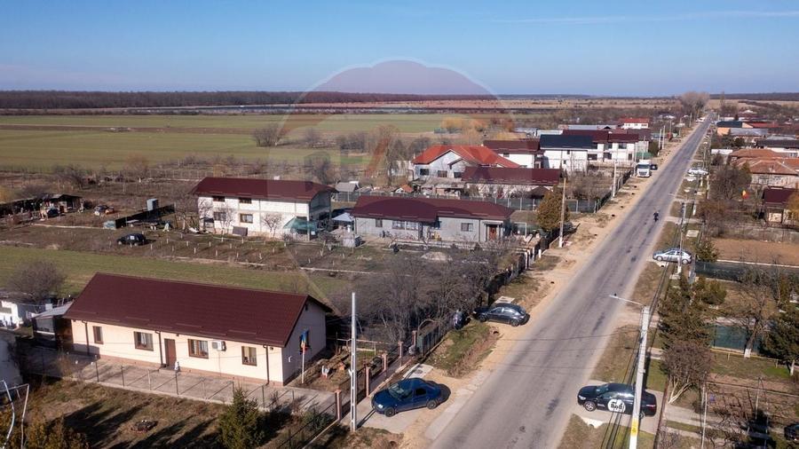 Vanzare teren intravilan 1056 mp si extravilan 8828mp Racari-DB - 2