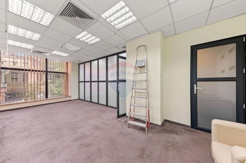 Spatiu comercial de inchiriat in zona Piata Romana - 26