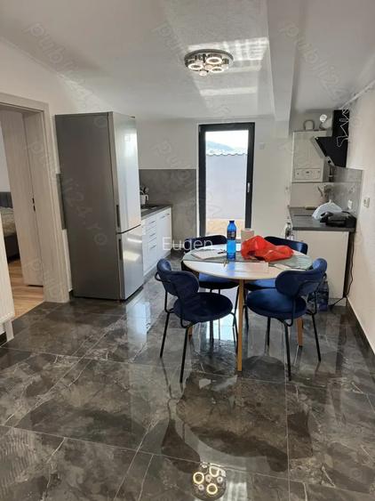Vand apartament cu 3 camere, finisat, in bloc nou Vand apartament cu 3 camere, finisat, in bloc nou