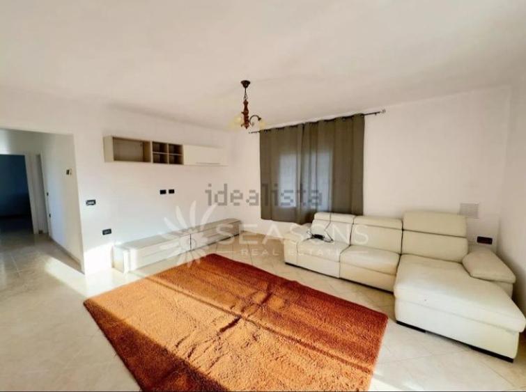 Casa cu 3 camere, baie, curte si piscina (Italia - Veneto) - 3