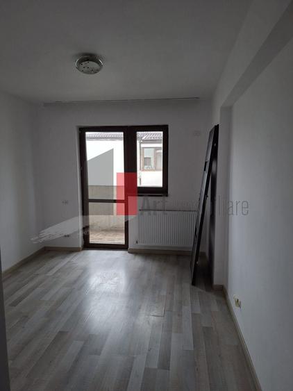 Apartament cu 3 camere de vanzare-Metalurgiei-Aparatorii Patriei-cu centrala - 2
