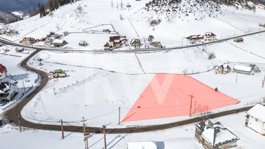 Oportunitate Investiție I Teren 4.000 mp în Fundata I 0% COMISION - 6