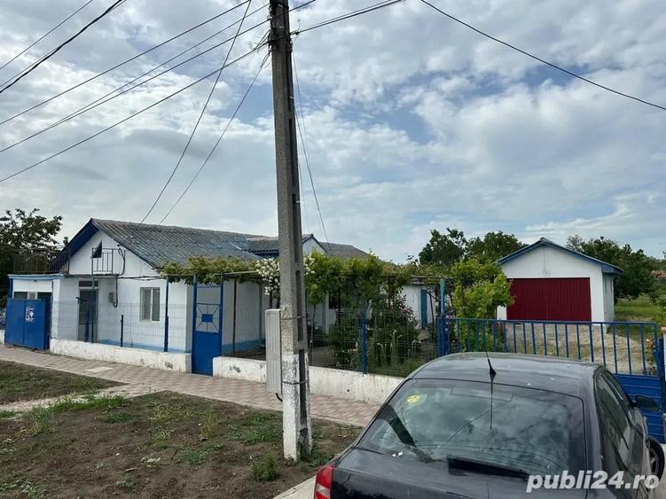 Casă cu 3 camere cu Teren 1300 Mp în Pecineaga