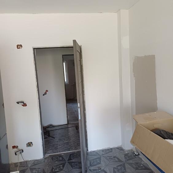 Apartament cu 3 camere decomandat în Casa de Cultură