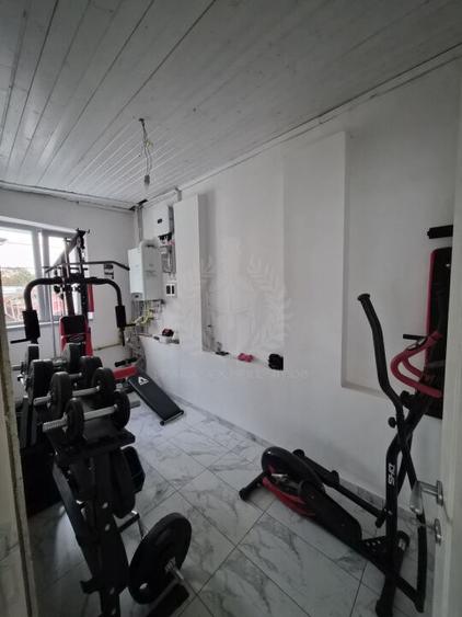 //SPATIU COMERCIAL//REZIDENTA// - 5