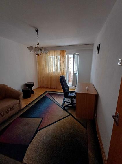Inchiriez apartament 2 camere zona Nord - 5