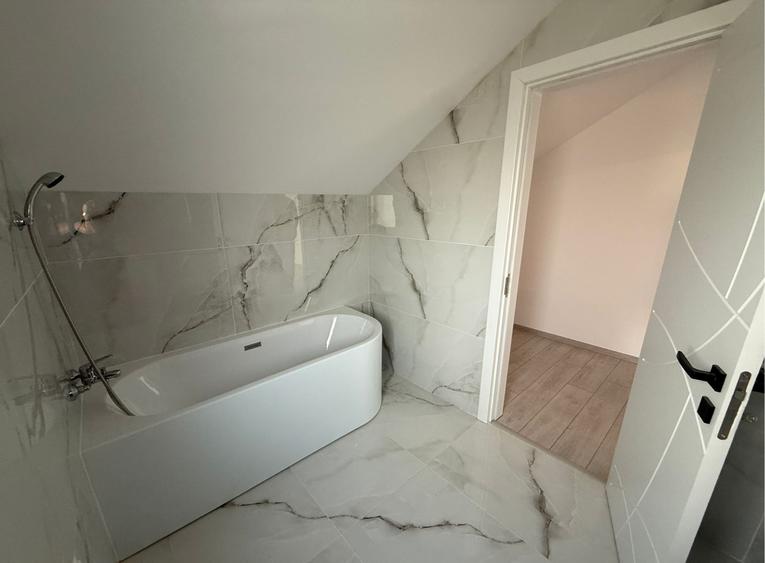 Casa Moderna / 4 Camere / 3 Bai / 308 mp - 17