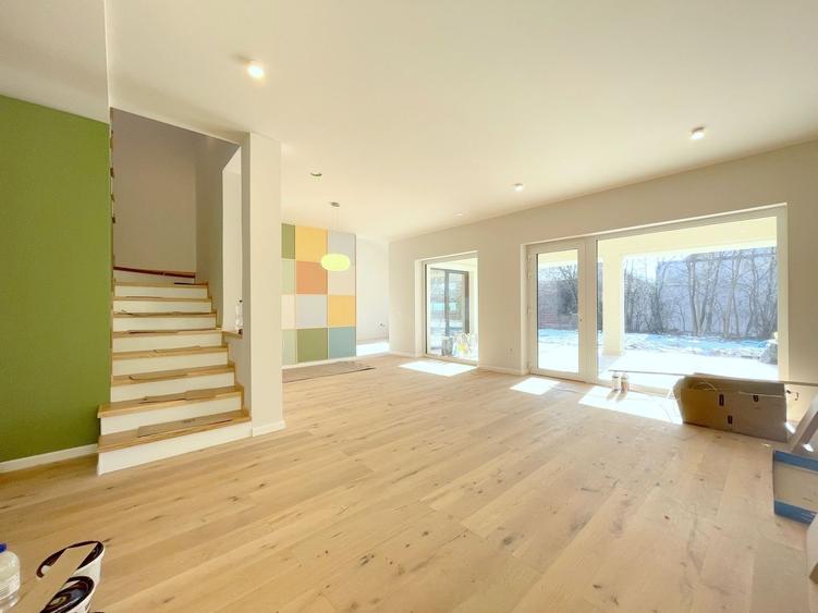 Casa vanzare 5 camere - zona Mehala - COMISION 0% - 1