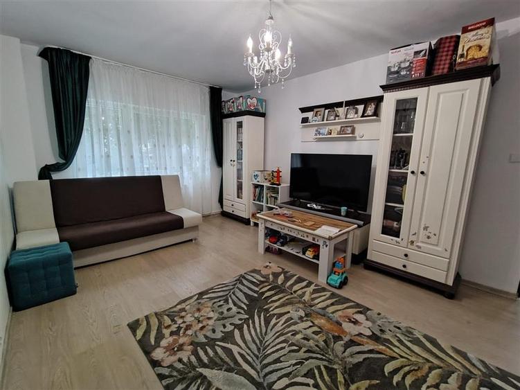 Apartament cu 2 camere, Obcini, Etaj 1,  2c-7578 - 1