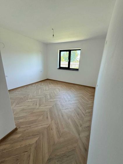 Casă cu 3 camere în Hemeiuș