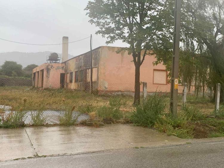 Se vinde / se inchiriaza Hala/Spatiu Comercial - 4