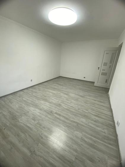 3 DECOMANDATE cu centrala, spatios, bloc 1985, parter, Mioritei Lidl - 2