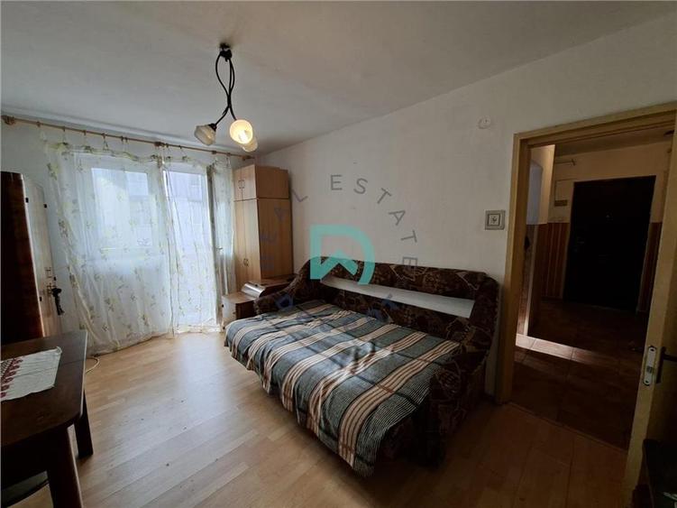 Apartament 3 camere Astra, decomandat, etaj intermediar,Calea Bucuresti - 9