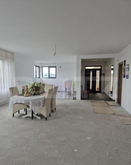 Casa noua cu 4 camere de vanzare in Ernei, 14 ari teren! - 7