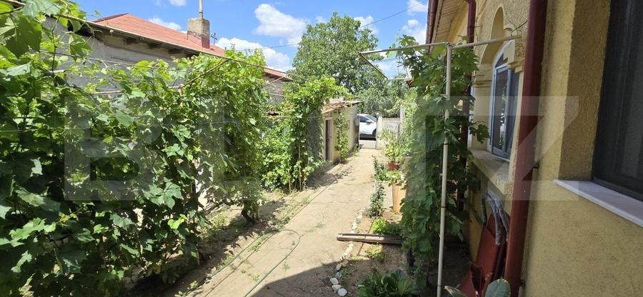 Gospodarie completa, ideala pentru familie, in zona Carcea - Primarie - 4