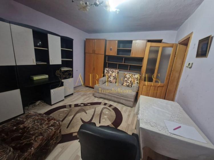 Garsoniera, mobilata/utilata, 27 mp., zona Sens - 2