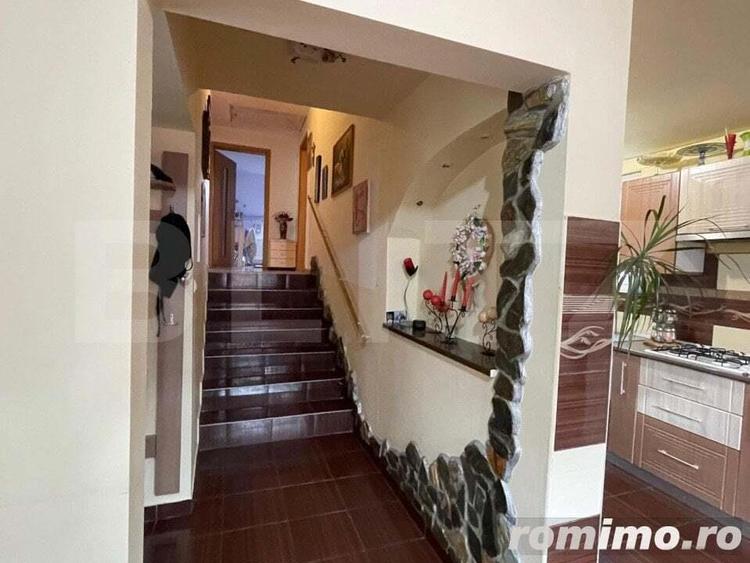 Casă cu 8 camere cu Teren 260 Mp în Central