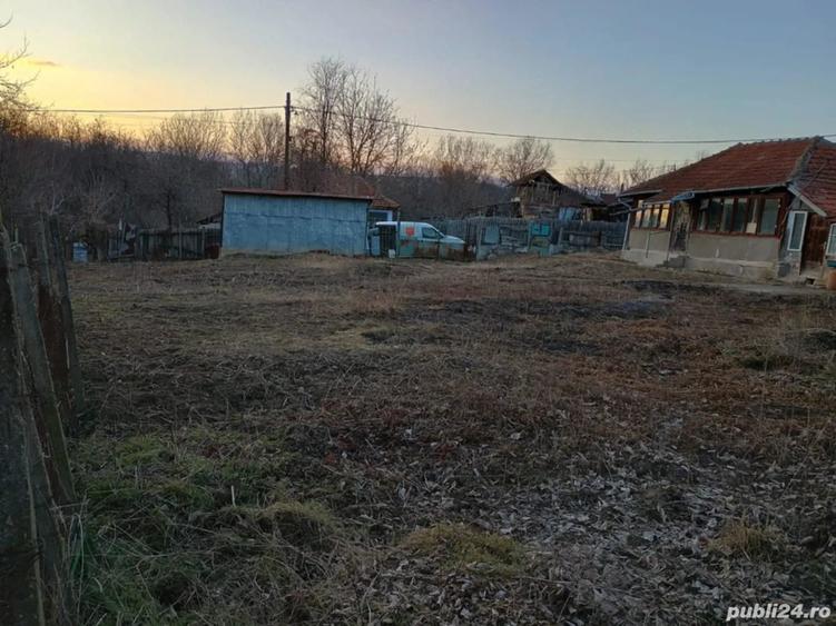 Casa de vanzare nelocuibila - 3