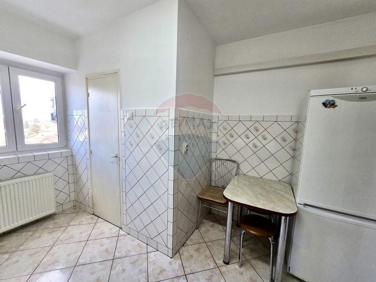 Apartament cu 2 camere de închiriat în zona Banu Maracine - 4