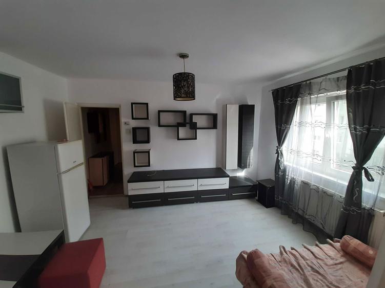 Apartament de inchiriat - 1