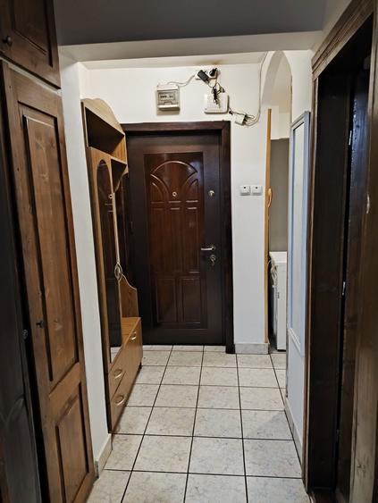 Inchiriez apartament 1 camera decomandat B-dul Dacia Oradea - 12