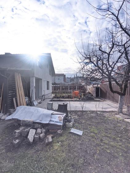 Casă de vânzare, 100 mp utili, 300 mp teren Dâmbul Rotund zona Școala de Poliție - 18