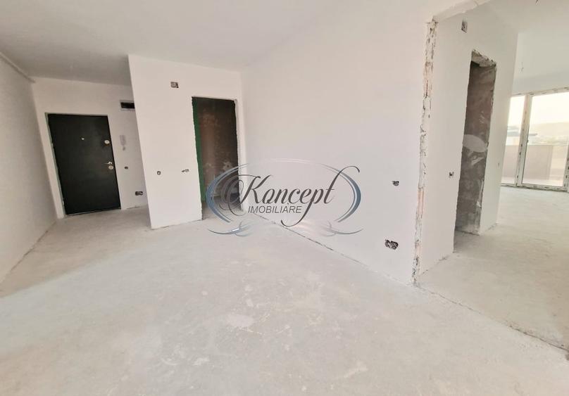 Apartament cu 3 camere semidecomandat în Între Lacuri