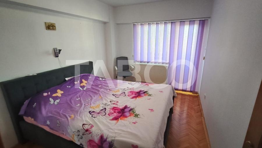 Apartament cu 3 camere garaj si pivnita de vanzare in Sebes - 12