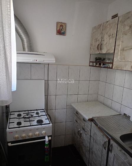 Apartament 2 camere Petri?or Apartament 2 camere Petri?or